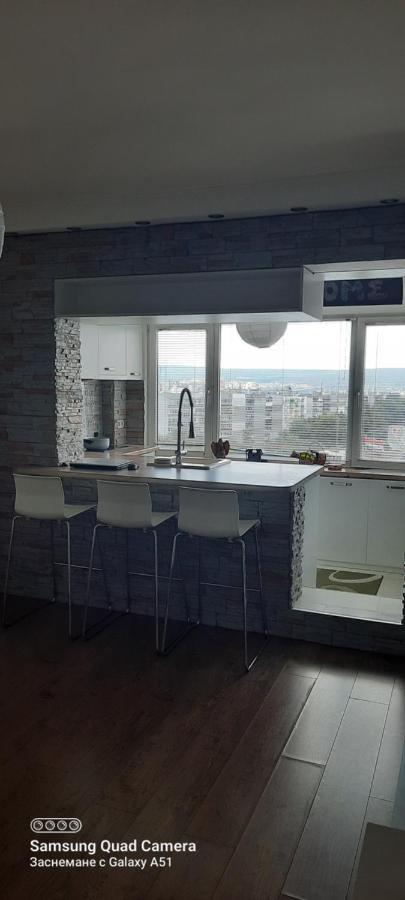 Синьо Лято Varna Exterior photo